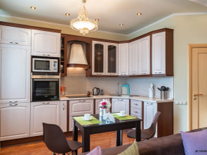 Апартаменты Пять Звезд на Омской