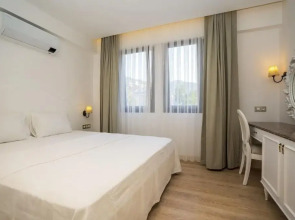 Апарт-отель Channel Suites