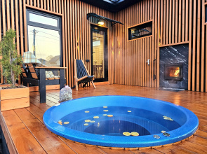 Dom S Baney I Goryachey Kupelyyu V Snegirevke Private house