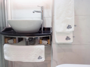 Отель Ten Rooms Istanbul Hotel