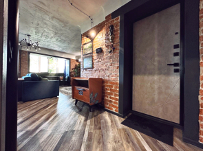 Квартира Двухкомнатная в Стиле Loft с Видом на Бухту Золотой Рог