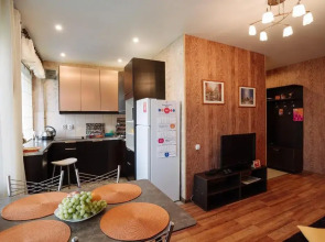 Апартаменты 9 ночей Ленина 15 №2