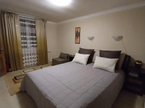 Odnokomnatnaya Ryadom S Gostinitsey Flat