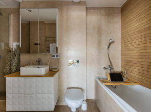 Апартаменты с панорамными окнами в центре Васильевского острова.