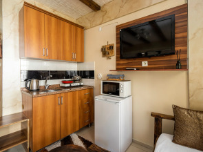 Pi Home & Apartments