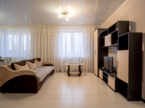 Апартаменты большие трехкомнатные на главном проспекте Тулы