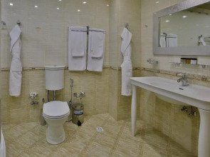 Отель Ganjali Plaza