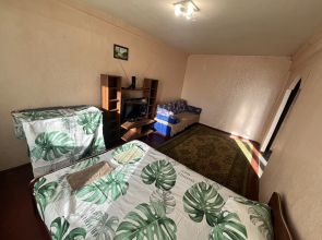 Na Shakhterskoy 4A Flat