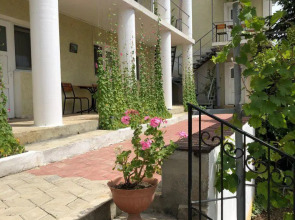 Гостевой дом 1000 Звёзд #2