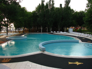 Ravena Hotel