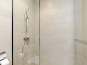 Апартаменты Modern studio in Azizi Riviera