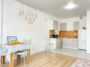 Апартаменты Sunny Days Apartment Оранж Парк