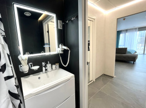 Квартира панорамная Неотель в ЖК Галерея Чижова, у Театра Оперы и Балета