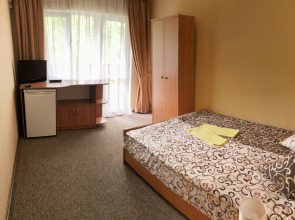 Trekhkomnatnye Apartamenty V Professorskom Ugolke Apartments 2