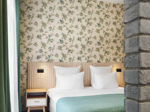 Отель Лесники