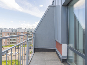 Апартаменты Двухкомнатная Квартира на Мансардном Этаже