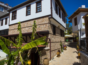 Отель WOO Town Suites