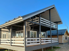Kottedzh U Ozera Guest House