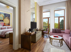 Отель Art Gallery