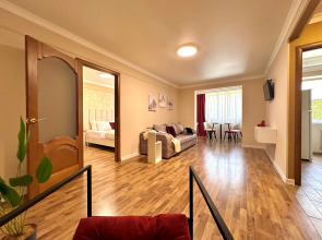 Апартаменты Леонова