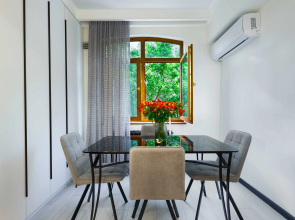 KeyGo #0077, 1 Bedroom, Saryan Street Apartments
