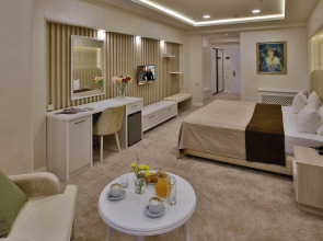 Отель Ganjali Plaza