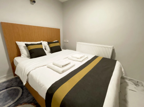 Апартаменты City Center Serenity: Stylish Studios