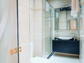 Отель Bayil Breeze