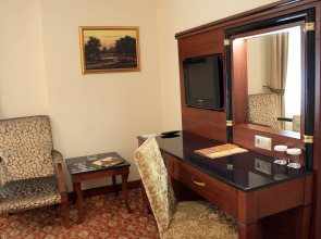 Отель Атропат