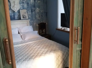 Апартаменты Дом с витражом