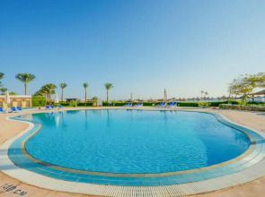 Ivy Cyrene Island Aqua Park Resort