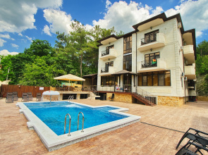 Mirabel Guest House