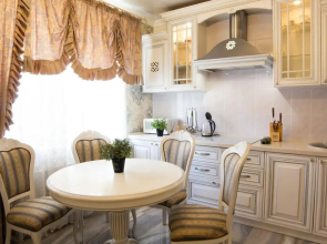 Uyutnyye 2-komnatnyye Na Bul'vare Akademika B.A. Korolova 8 Apartments