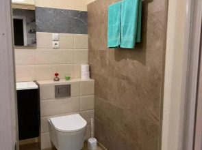 Апартаменты 3 комнаты в Центре рядом с Электричкой на Море