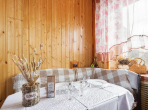 Апартаменты на Коллективной 4