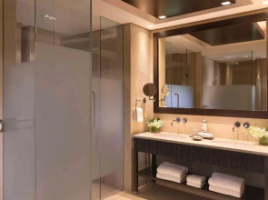 Курортный отель Anantara The Palm Dubai Resort