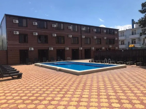 Пляж Отель Full House