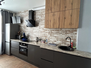 Na Naberezhnoy 409 Apartments