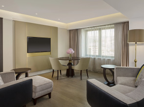 The Alexander, a Luxury Collection Hotel