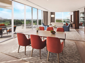 Курортный отель JA The Resort - JA Lake View