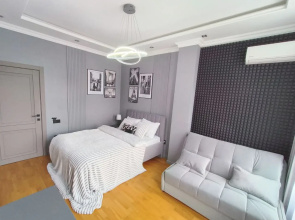 Krasivaya V Tsentre U Morya Flat