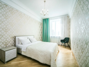 Апартаменты 3 комнатные Интернациональная 2 Центр города