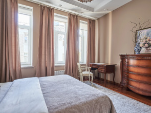 Апартаменты в Доходном доме на Патриарших прудах