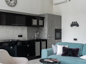 Квартира четырехкомнатная на Почтамтском