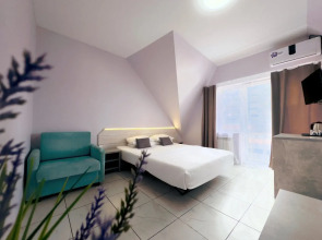 Гостевой Дом Five-story с бассейном