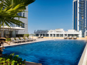 Отель La Suite Dubai Hotel & Apartments