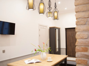 Мебелированные комнаты с Собственными Санузлами на Центральной Пешеходной Улице