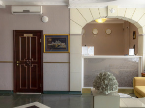 Отель Октябрьская*