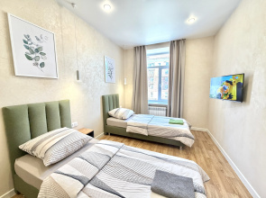 Zheltyi Nartcis Yevro 2-Komn Luks V Istoricheskom Centre  Flat
