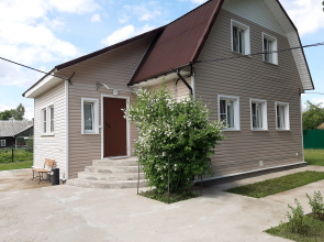Bolshaya Dacha V Ushakah Private House